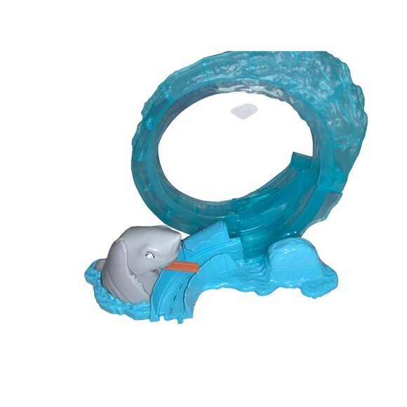 Fisher Price Thomas & Friends Adventures Shark Escape - Picture 3 of 16